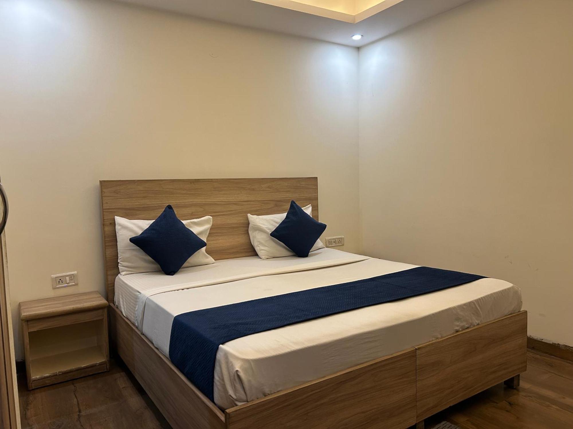 Hotel Aerocity Golden Close To New Delhi Airport Nova Deli Exterior foto